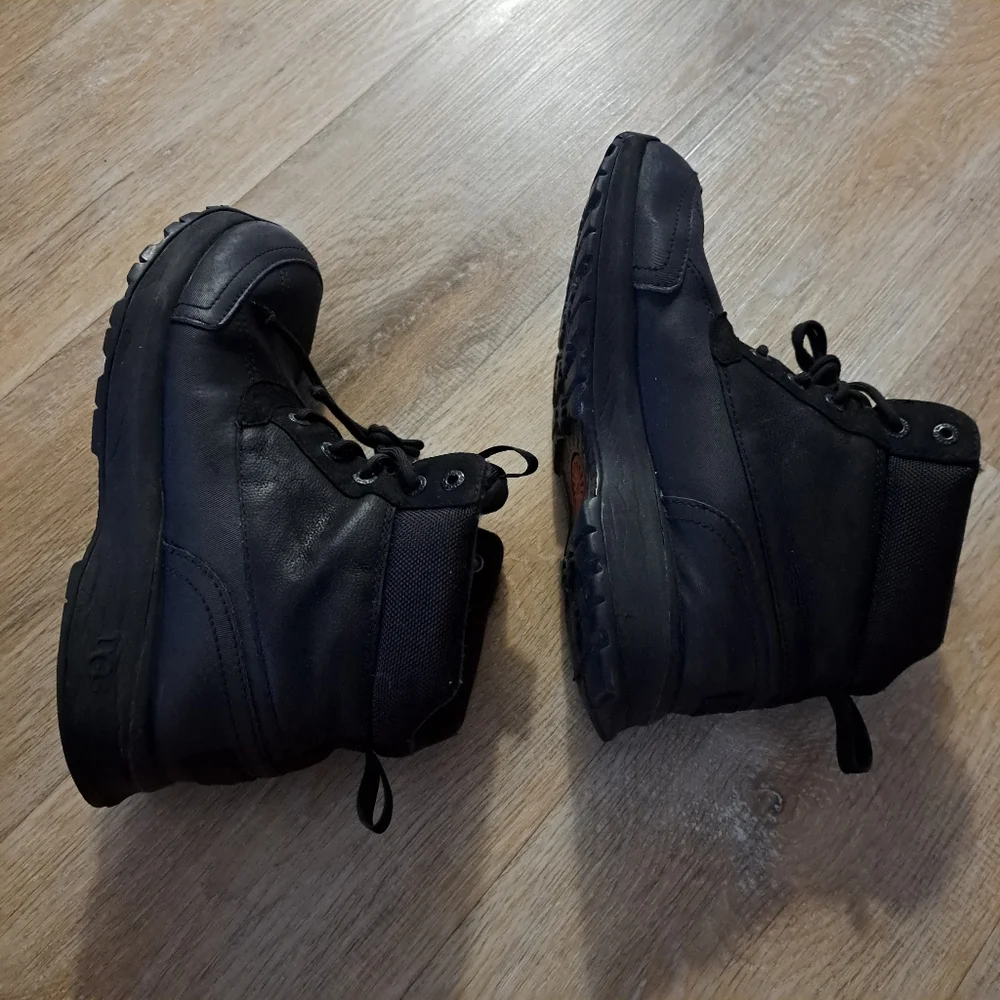UGG Men's Emmett Duck Winter Cold Weather Snow Black Boots Size 8